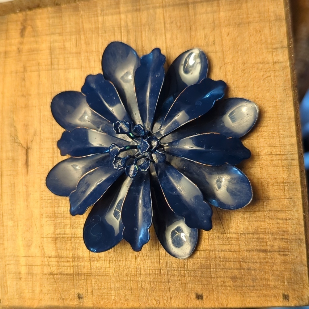 Vintage Brooch Pin Flower Hippie Boho navy blue enamel 1960's, 3"